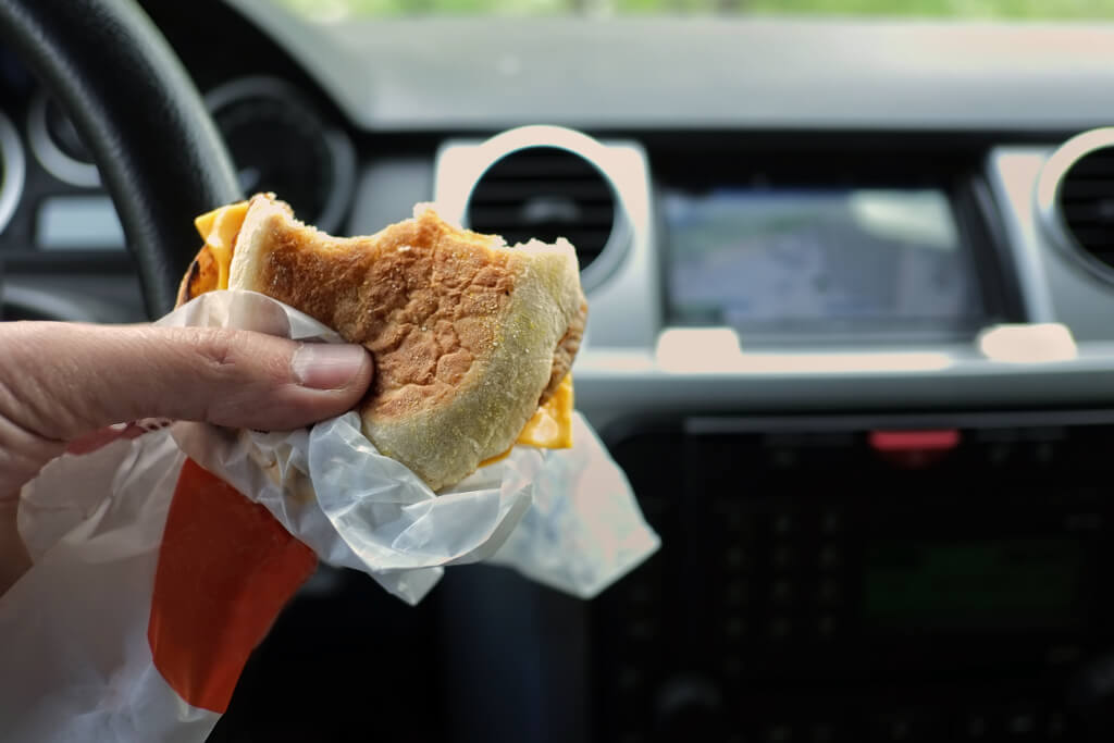 eating behind the wheel