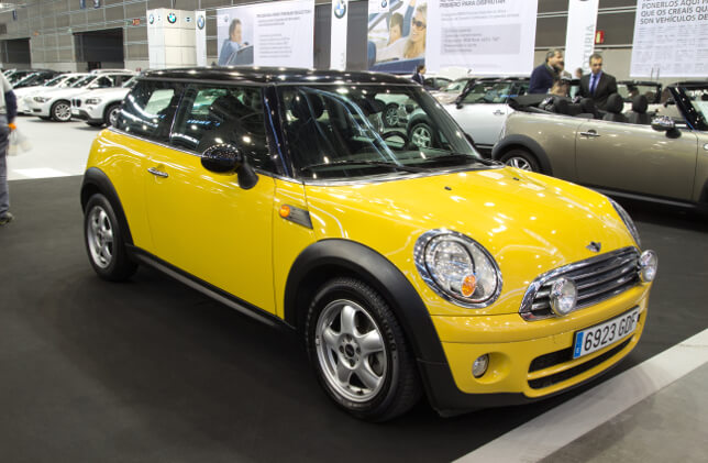 mini cooper d yellow