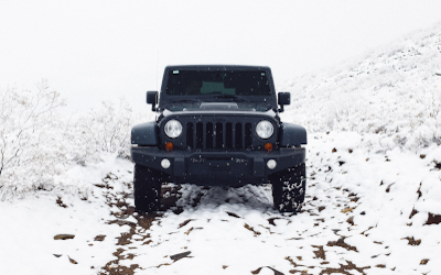 Jeep off-roading in snow