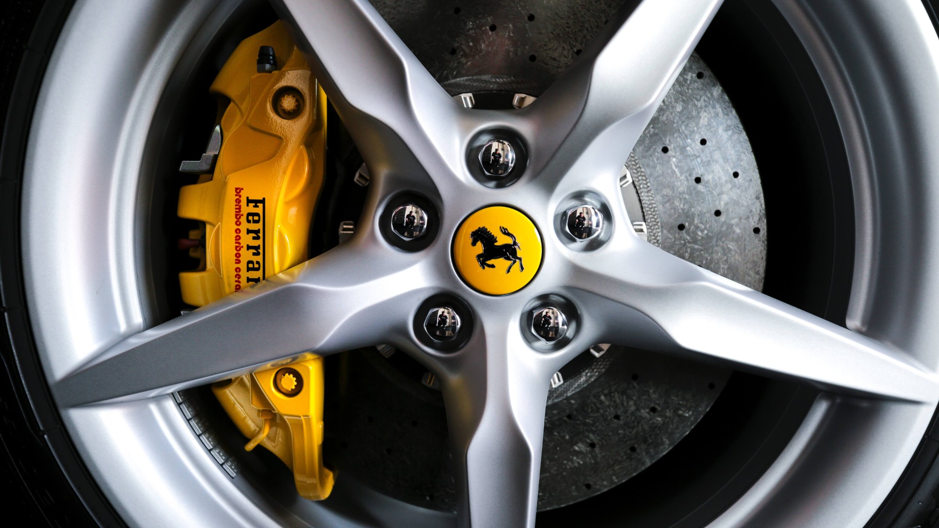 Ferrari FF Car Insurance Header Image