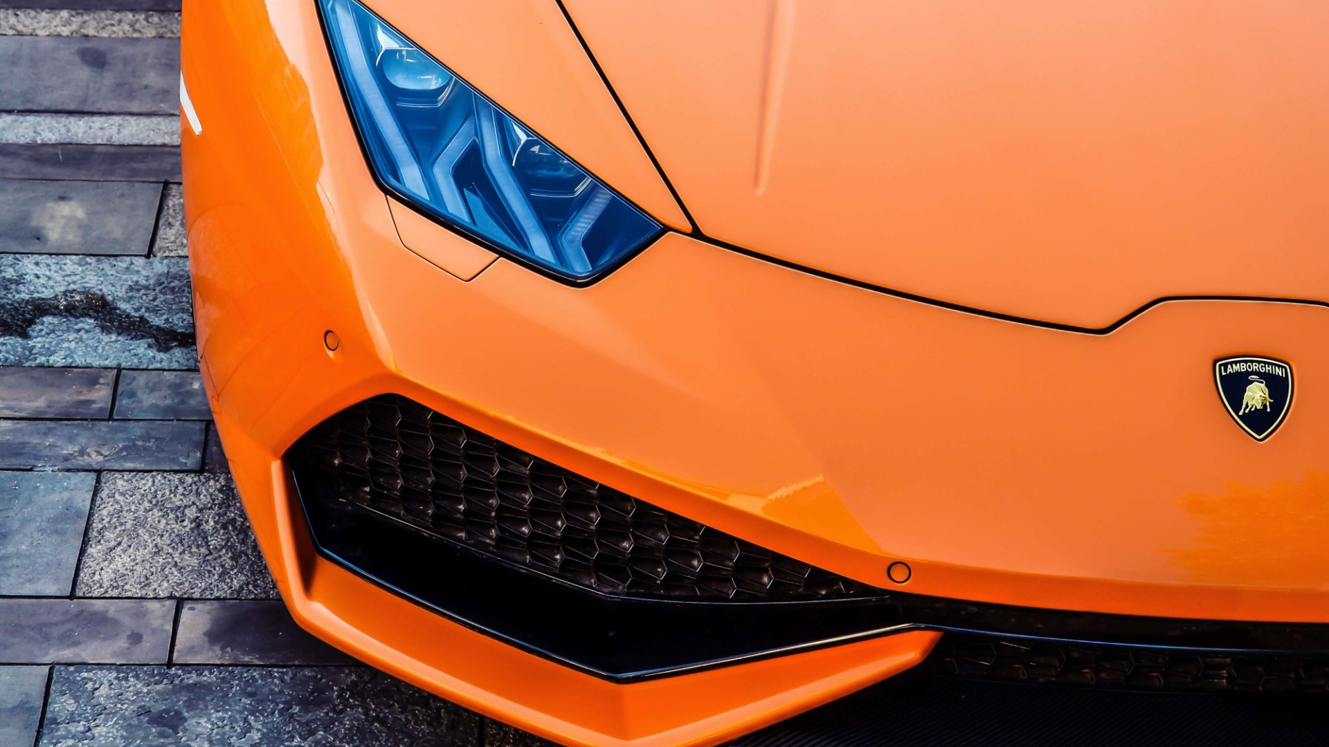 Lamborghini Aventador Insurance Header Image