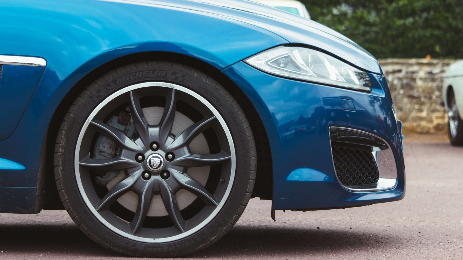 Jaguar XF Car Insurance Header Image