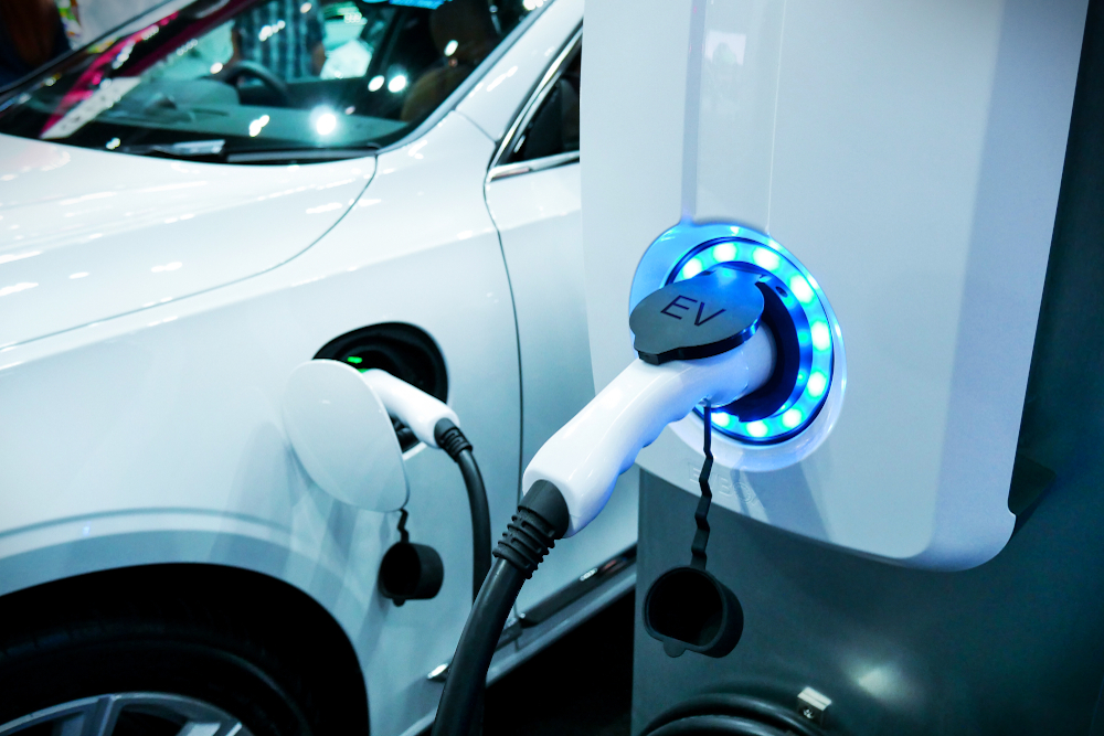 5 Best Electric Cars Coming in 2020 Header Image