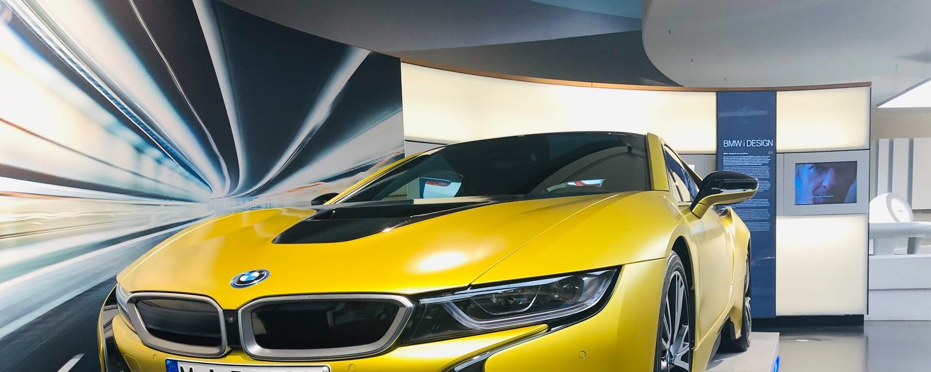 BMW i8 Insurance Header Image