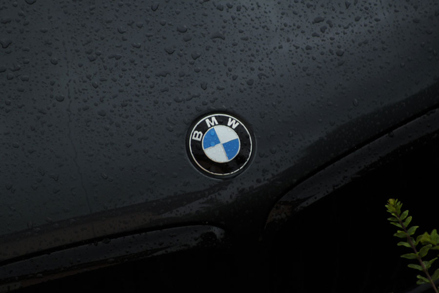 BMW i7 Car Insurance Header Image