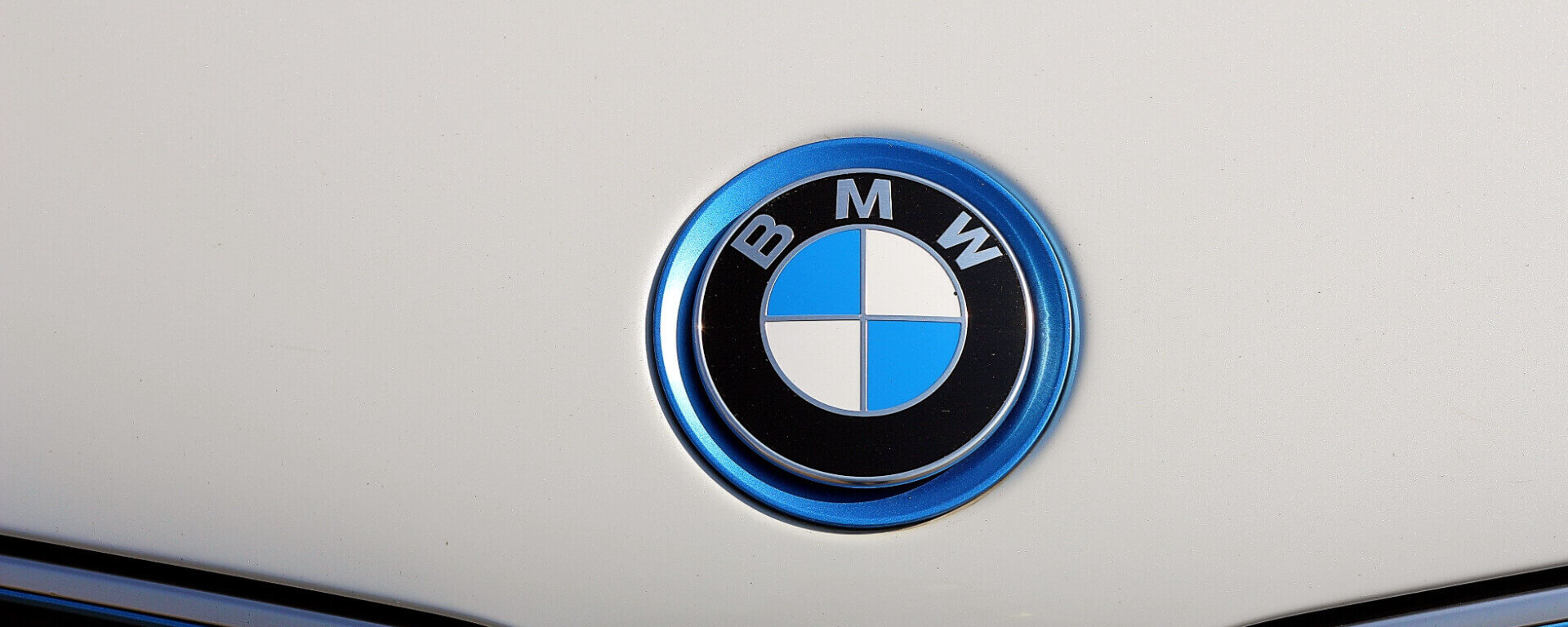 BMW i7 M70 Car Insurance Header Image