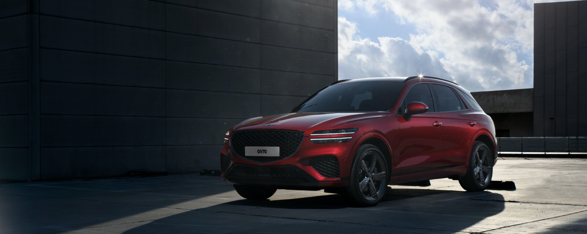 Genesis GV70 Car Insurance Header Image